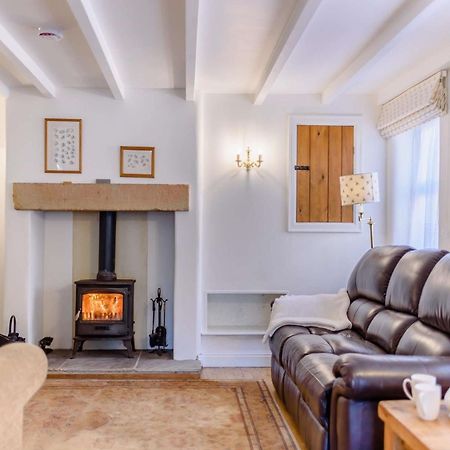 Villa 1 Bed In Combs Pk682 Taxal Exterior foto